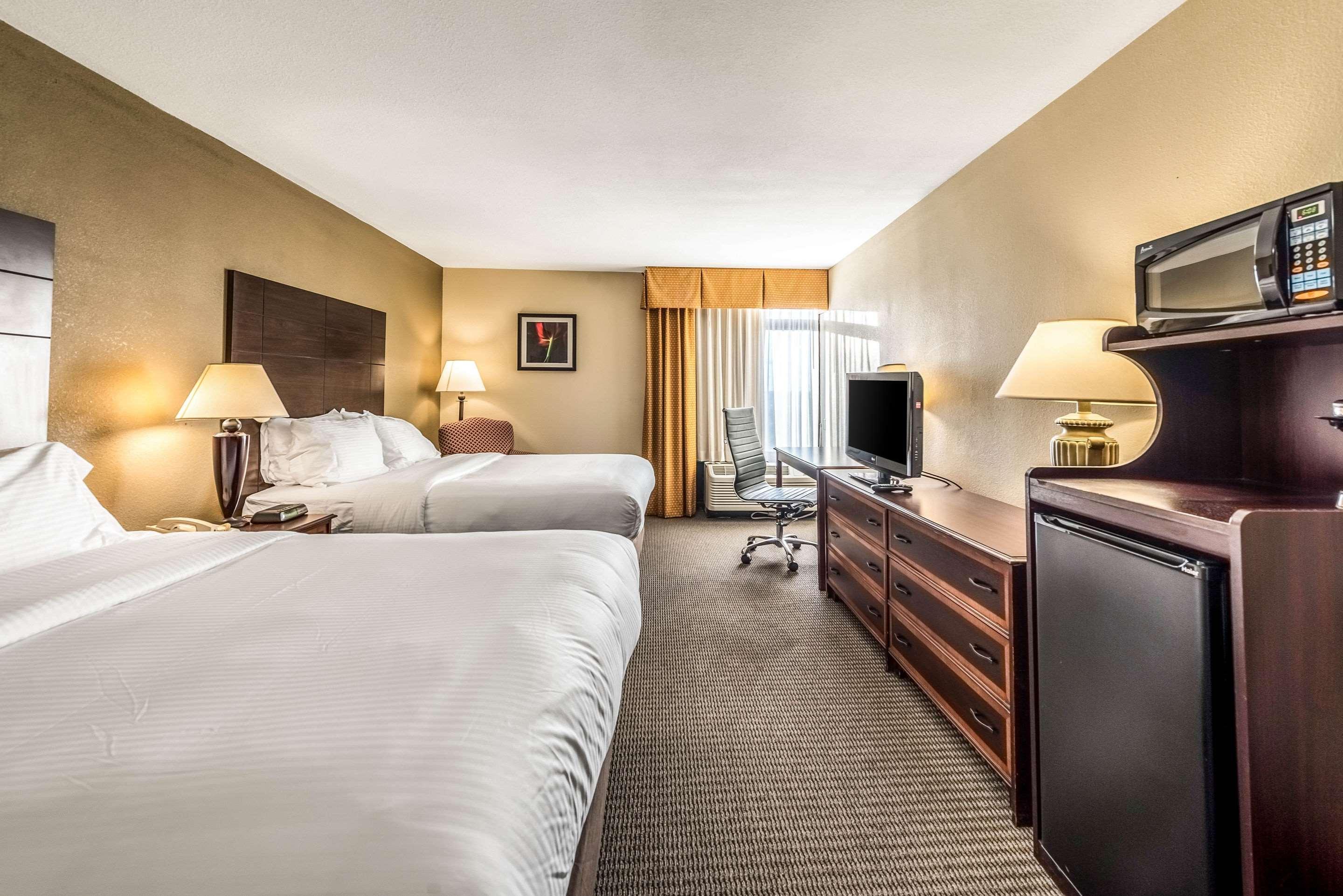 Clarion Hotel Cincinnati North Sharonville Buitenkant foto