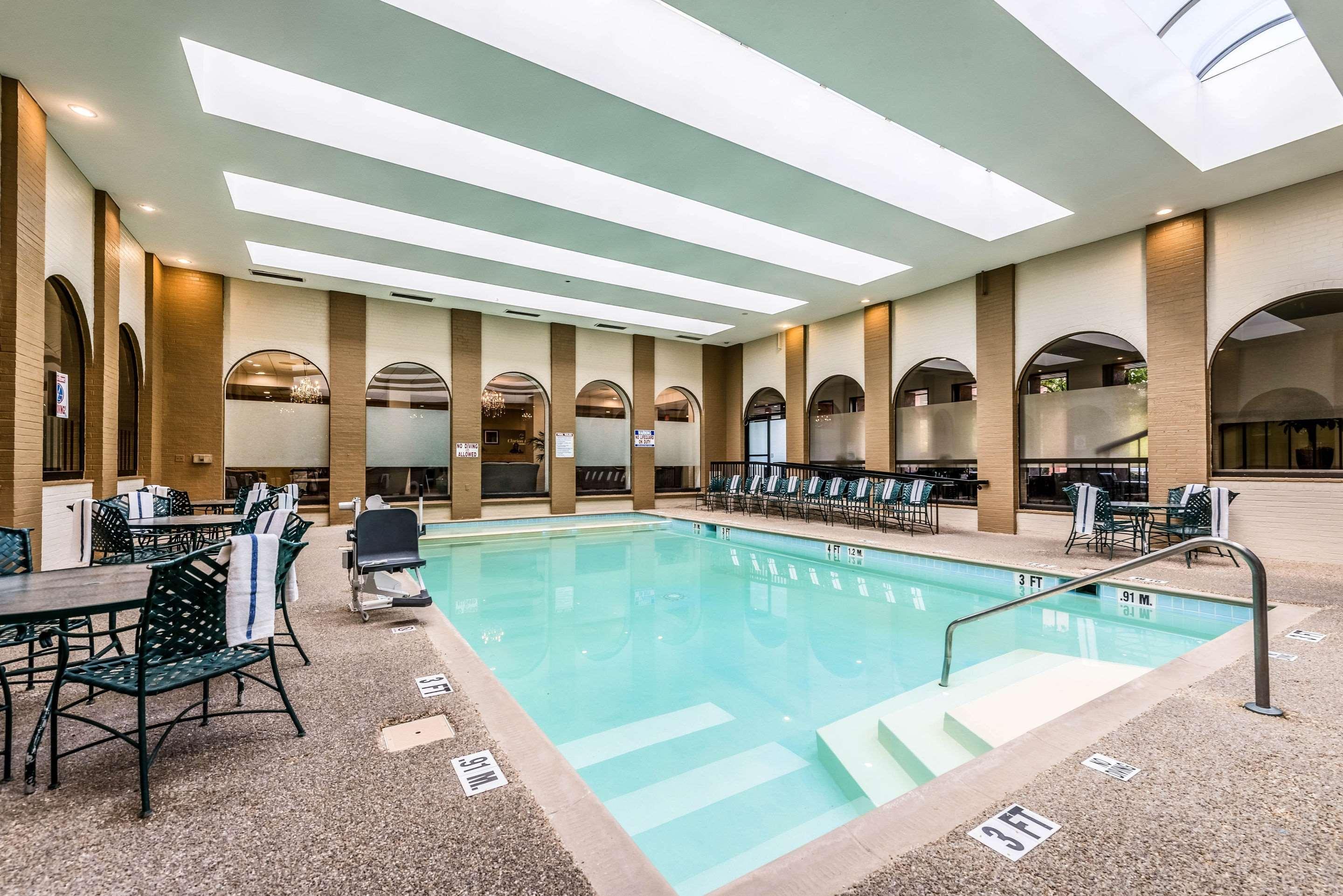 Clarion Hotel Cincinnati North Sharonville Buitenkant foto