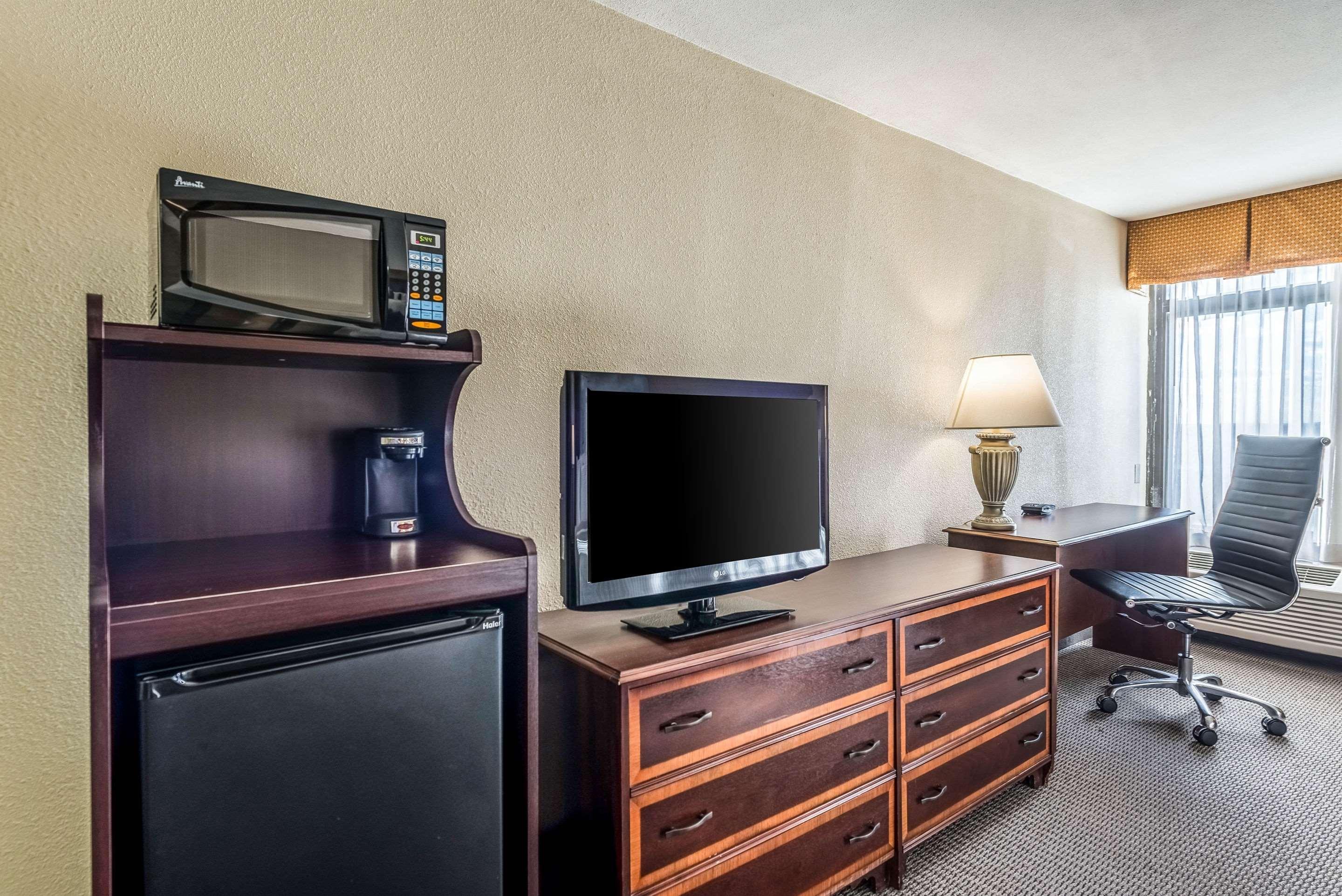 Clarion Hotel Cincinnati North Sharonville Buitenkant foto