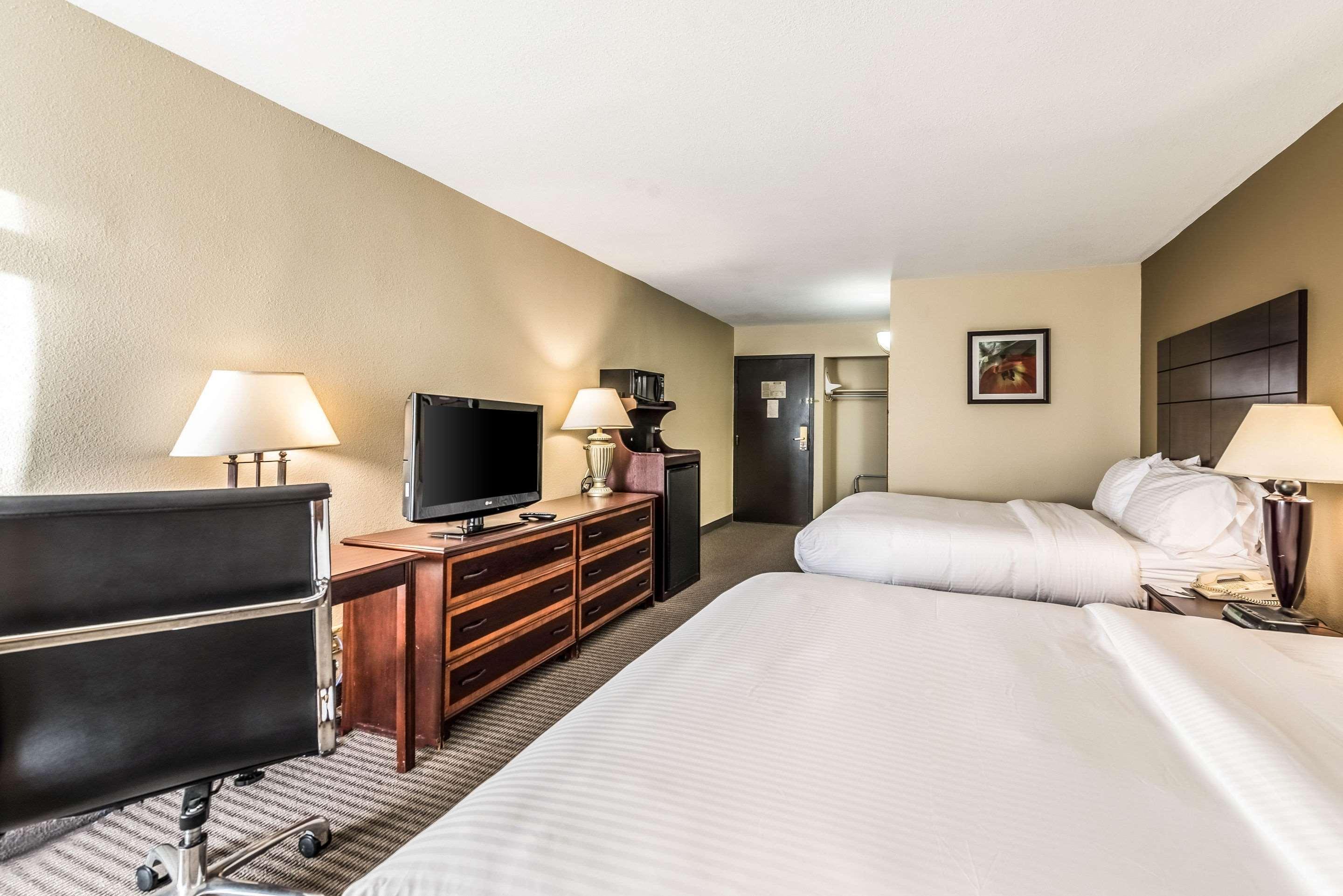 Clarion Hotel Cincinnati North Sharonville Buitenkant foto