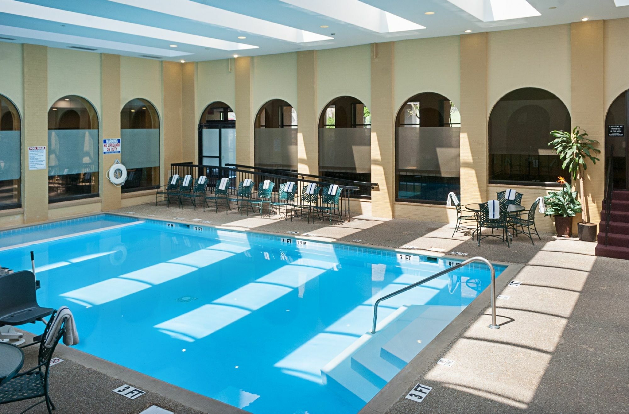 Clarion Hotel Cincinnati North Sharonville Buitenkant foto